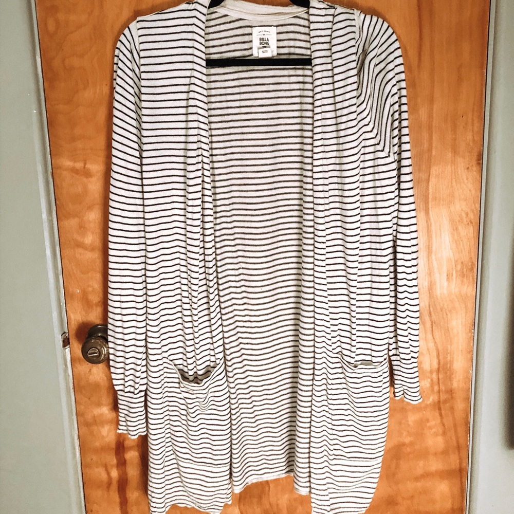 Billabong striped cardigan 🖤
